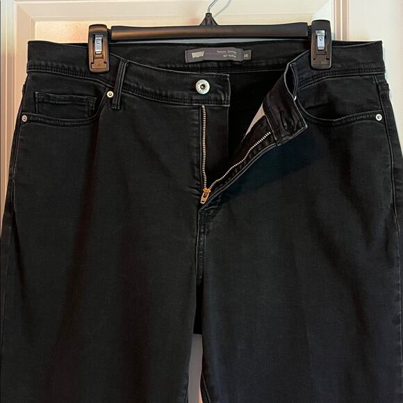 Levi’s 512 Women’s Size 16 Perfectly Slimming Black Bootcut Jeans - Picture 3 of 11